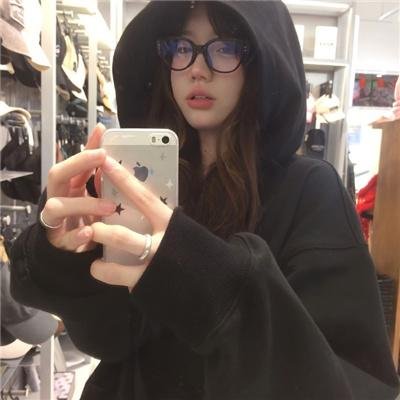 战地女护士封面